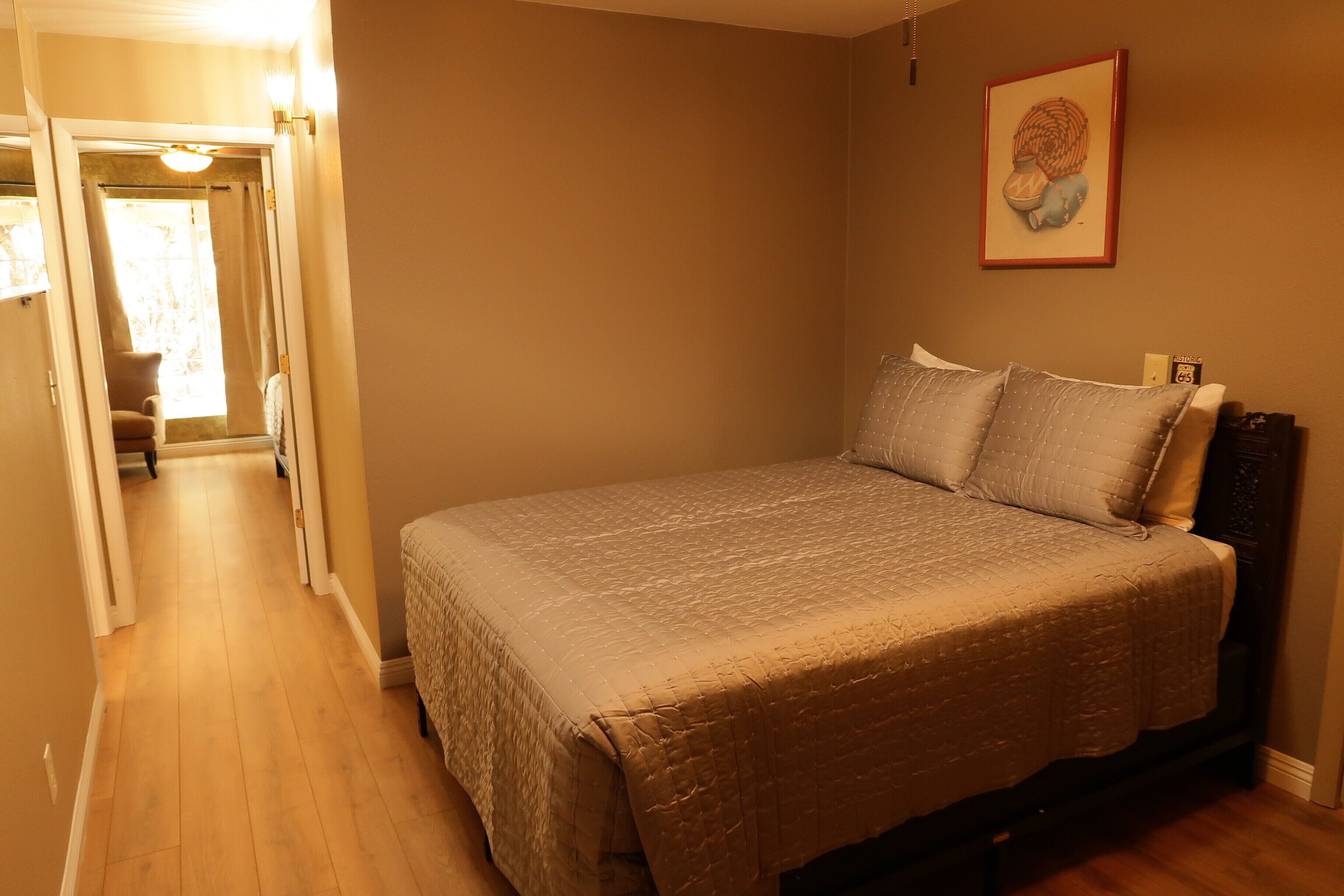 2 多间卧室、旅行婴儿床、免费 WiFi、床单