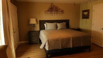 2 bedrooms, travel crib, free WiFi, bed sheets