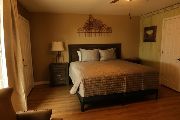 2 bedrooms, travel crib, free WiFi, bed sheets