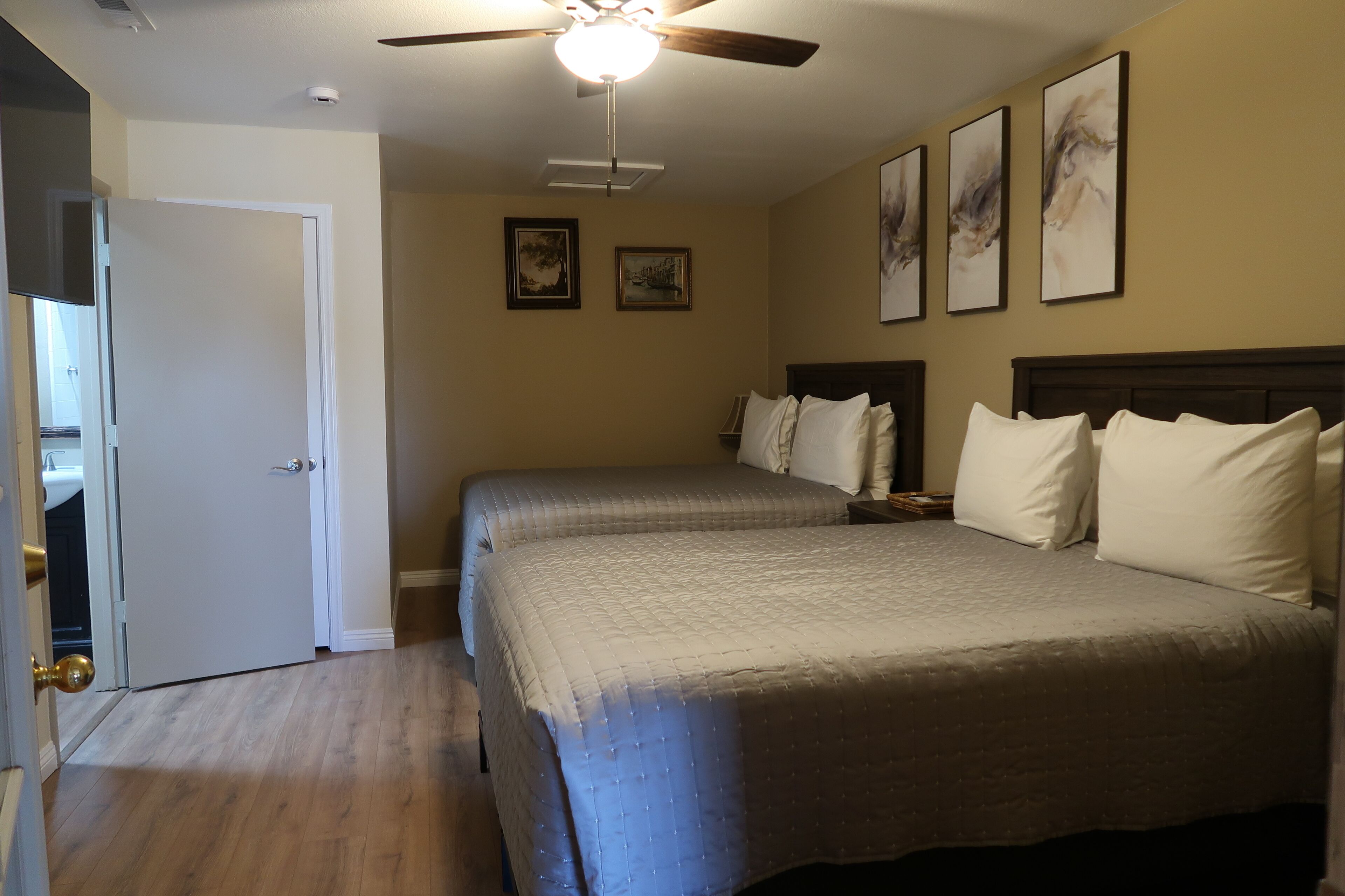 1 多间卧室、旅行婴儿床、免费 WiFi、床单