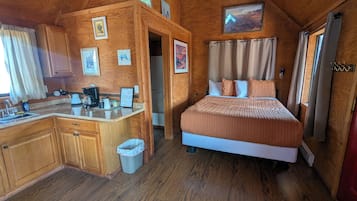 1 Schlafzimmer, Reisekinderbett, kostenloses WLAN, Bettwäsche