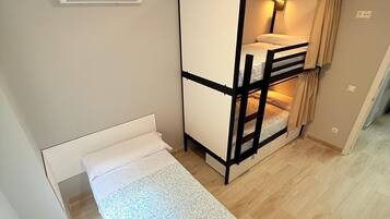 Habitación triple | Wifi gratis y ropa de cama