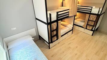 Shared Dormitory | Free WiFi, bed sheets