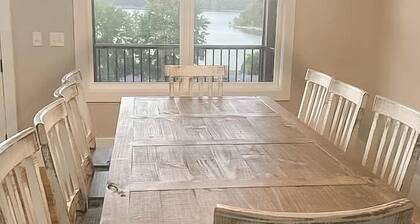 LAKEVIEW OASIS at floating mill park on center hill lake