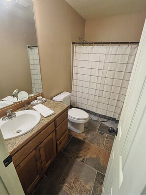 Handtücher, Toilettenpapier