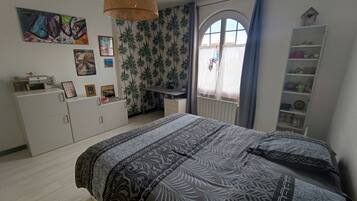 4 slaapkamers, een strijkplank/strijkijzer, wifi, beddengoed