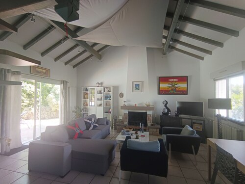 QUIET ANGLET NEAR BEACH AND FOREST