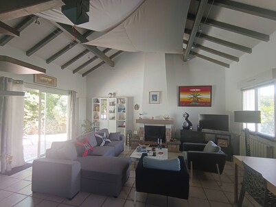 QUIET ANGLET NEAR BEACH AND FOREST