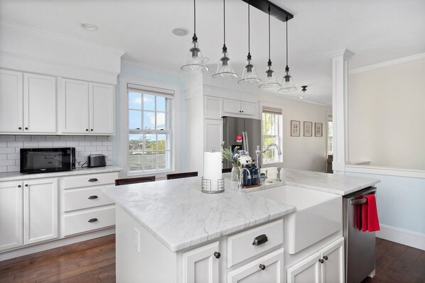 Microwave, oven, stovetop, dishwasher