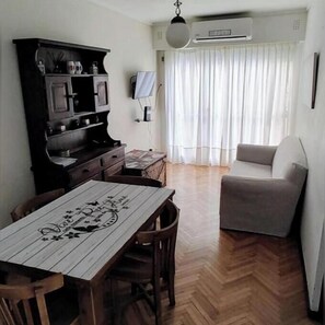 TV - Santa Fe Av apartment for 4 persons in Recoleta (Recoleta)