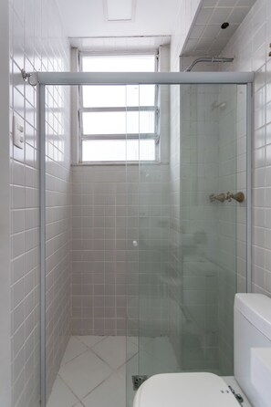 Bathroom - 2 minutos da praia de Copacabana - A801 (Rio de Janeiro)