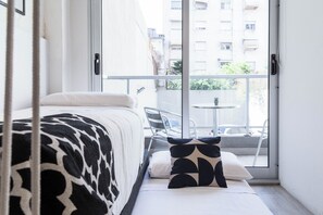 Căn hộ, 1 phòng ngủ, ban công, quang cảnh thành phố | Bộ đồ giường cao cấp, chăn bông, nệm có lớp đệm bông 