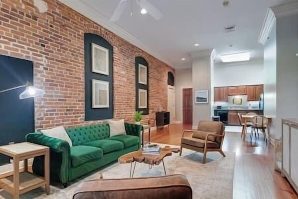 スマートテレビ、書庫