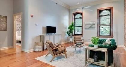 Historic Loft in the Center of Downtown w/Gated Parking