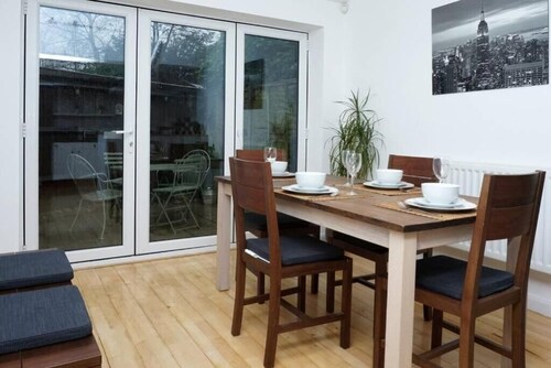 Come rain or shine, this is wonderful and welcoming three bedroom home.