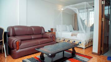 Deluxe Double Room | Meja, ruang kerja komputer riba, Wi-fi percuma