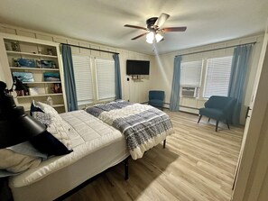 6 bedrooms, WiFi, bed sheets