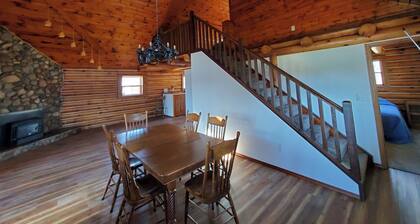 Log Cabin on quiet Arbutus Lake. Newly renovated. Pickerel Wisconsin