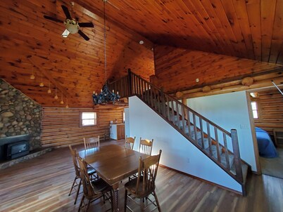 Log Cabin on Arbutus Lake. Newly renovated. New to Vrbo, Pickerel Wisconsin.
