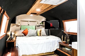 2 chambres, fer et planche à repasser, lit parapluie, Wi-Fi gratuit