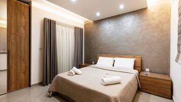 Apartment, 3 Bedrooms, Accessible, Smoking | 4 bedrooms