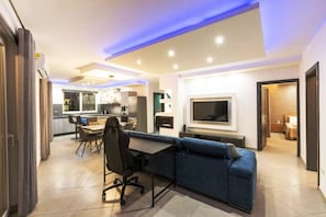 Apartment, 3 Schlafzimmer, barrierefrei, Raucher | Wohnzimmer