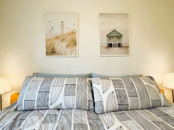 2 bedrooms, WiFi, bed sheets