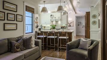 智能电视、壁炉