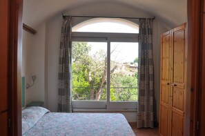 3 slaapkamers, een strijkplank/strijkijzer