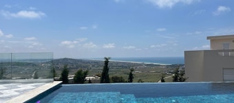 Elegant Sea View Villa 5BR, Salt Pool, Tangier Escape