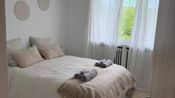 2 habitaciones, cuna de viaje, wifi y ropa de cama