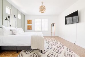 3 bedrooms, iron/ironing board, free WiFi, bed sheets