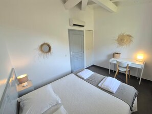 1 chambre, fer et planche à repasser, lit parapluie, Wi-Fi gratuit