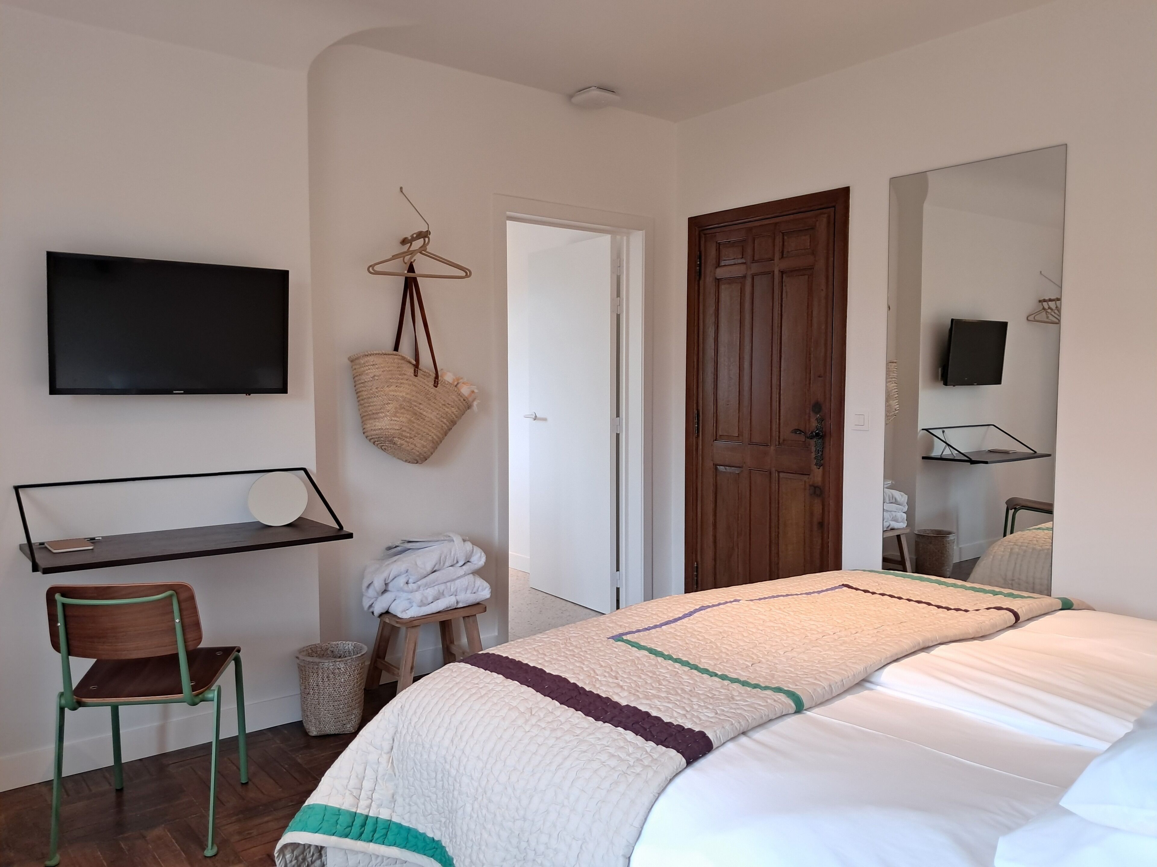 Kamar Twin Deluks | Brankas, tirai kedap cahaya, dan Wi-Fi gratis