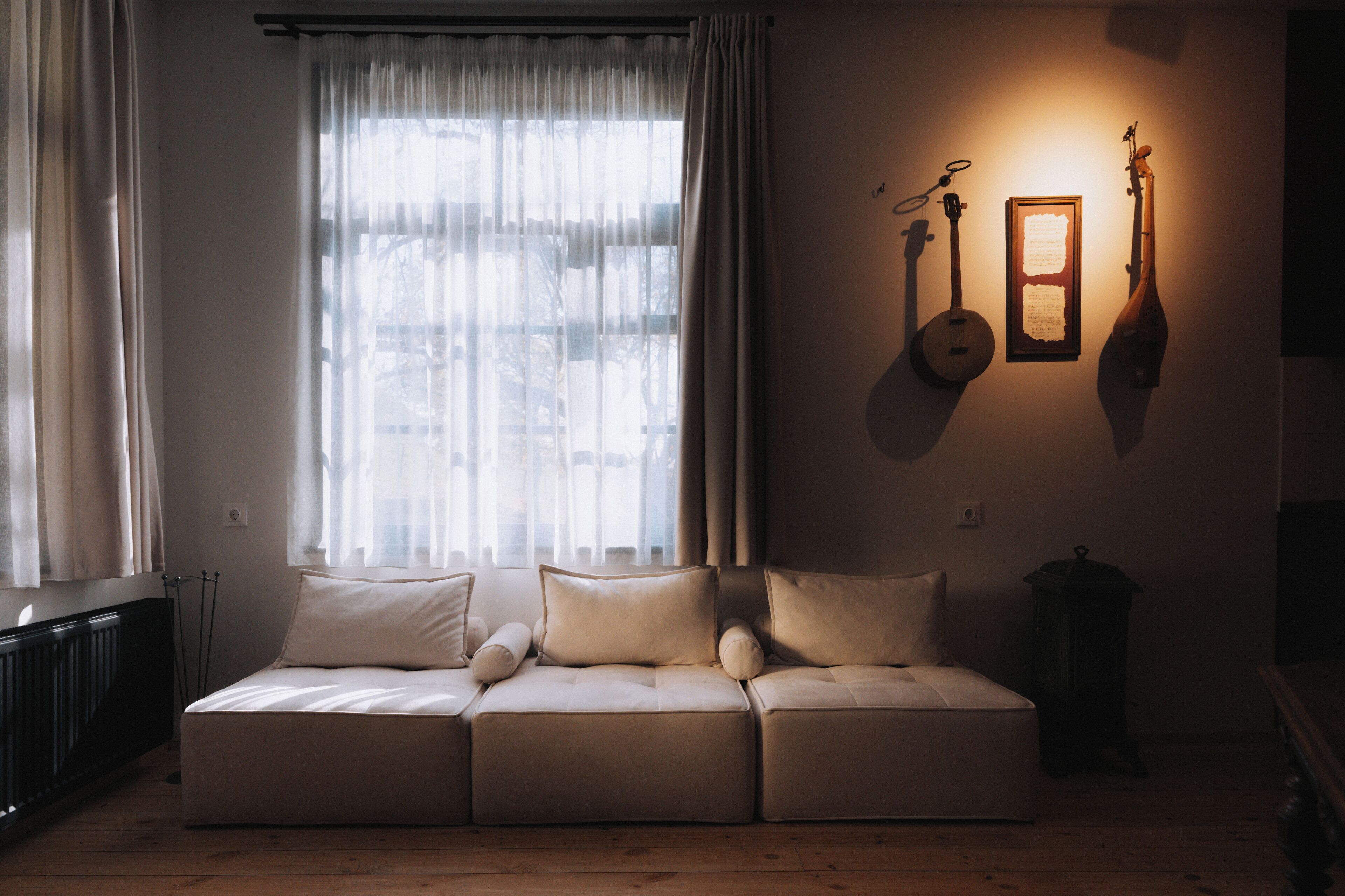 Phòng Suite Deluxe, ban công, quang cảnh hồ | Bàn, phòng cách âm, truy cập Internet không dây miễn phí 