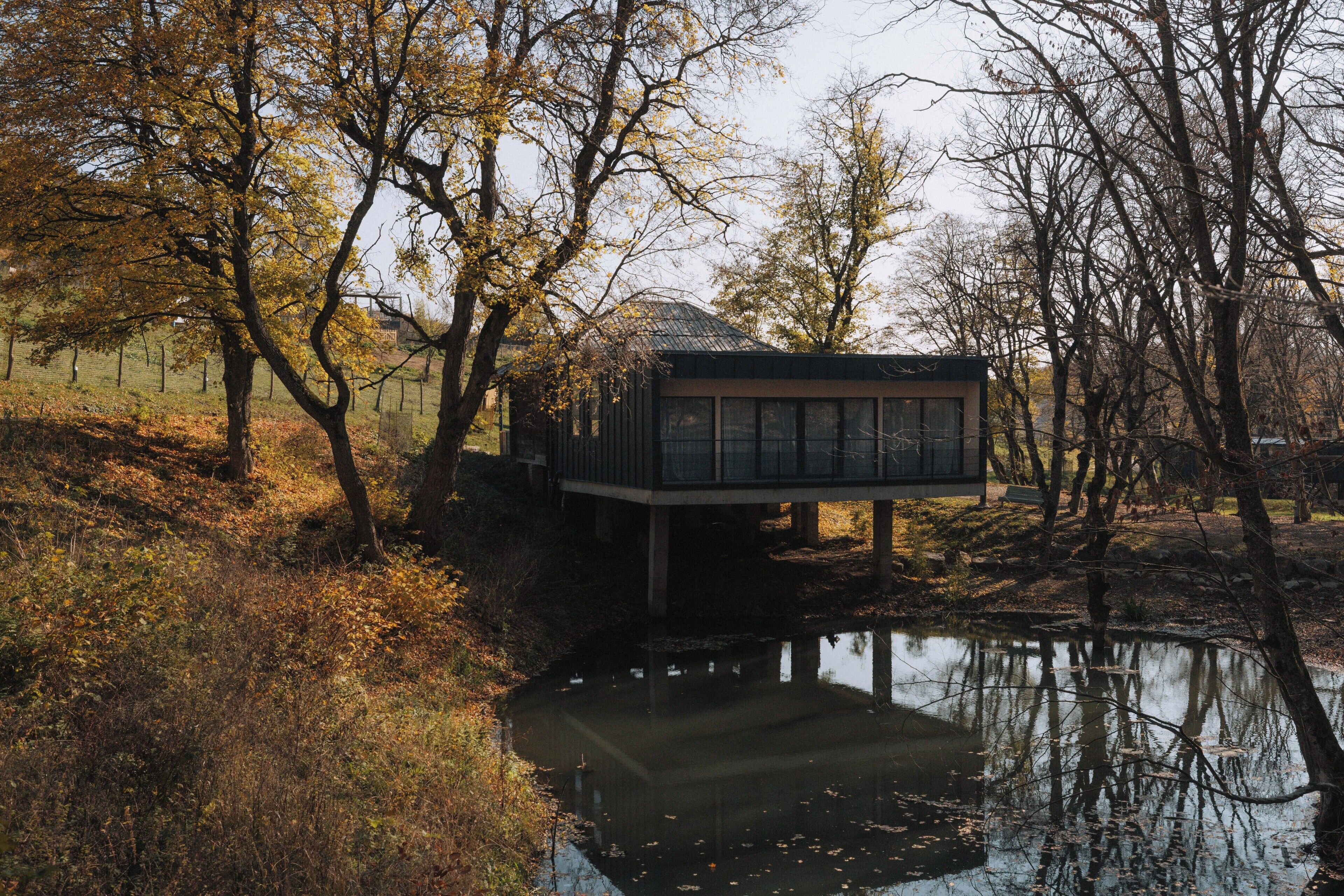 Superior Suite, Balcony, Lake View | Front of property