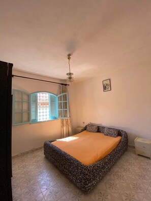 2 soverom og sengetøy