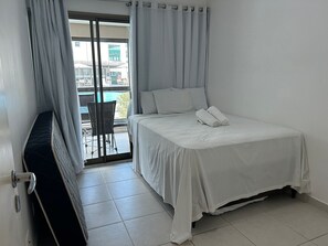 2 bedrooms, iron/ironing board, Internet, bed sheets