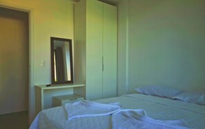 2 bedrooms, iron/ironing board, Internet, bed sheets - CAP003 | Complete Apt Just 100m from the Beach (Ipojuca)