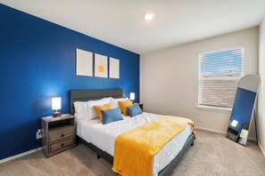 5 bedrooms, iron/ironing board, WiFi, bed sheets