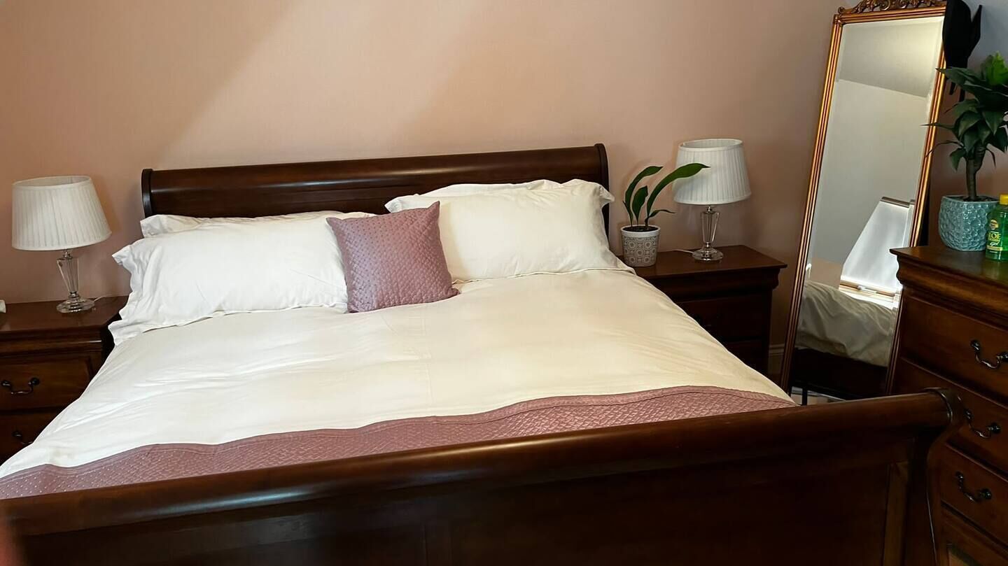 2 dormitorios, tabla de planchar con plancha, wifi gratis y ropa de cama