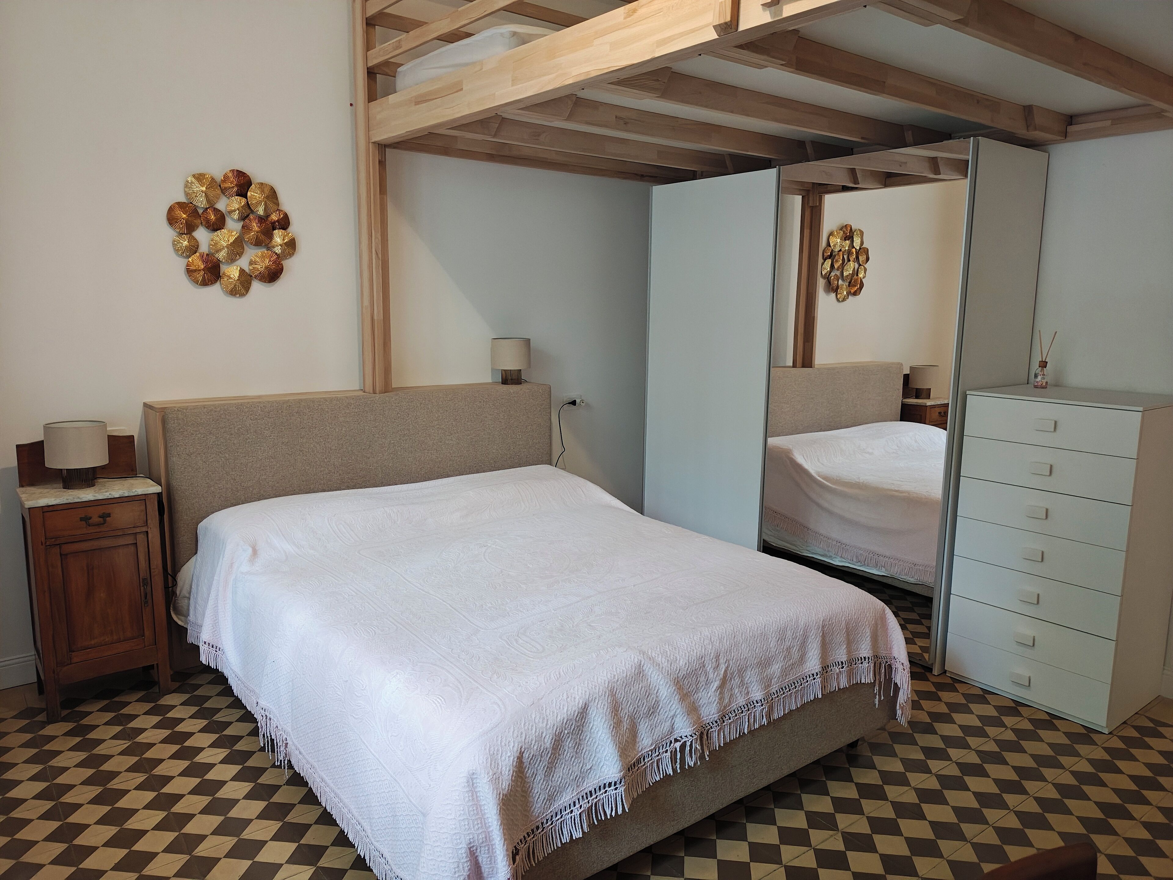 2 chambres, fer et planche à repasser, Wi-Fi, draps fournis