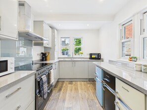 Microwave, oven, stovetop, dishwasher