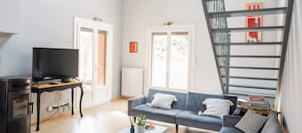 Charming villa with pool and BBQ, 1 min from Bourgoin-jallieu