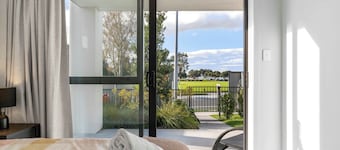 Memorial View - Tauranga Holiday Home