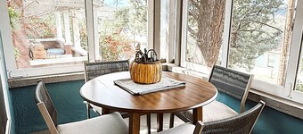 Artisan Comfort: HUGE Porch, Private Yard, 