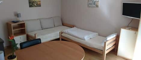 1 bedroom, iron/ironing board, WiFi, bed sheets