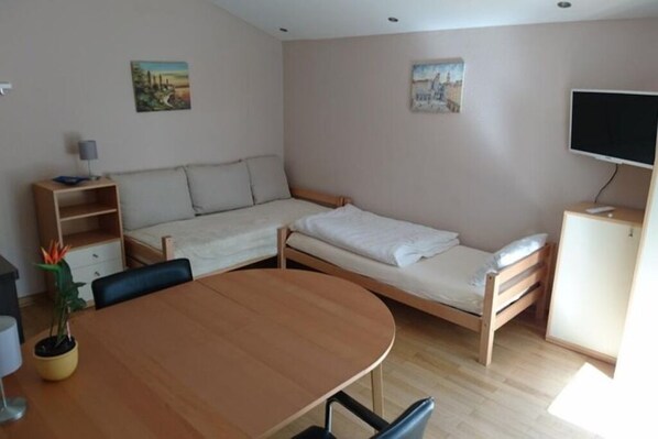 1 bedroom, iron/ironing board, WiFi, bed sheets