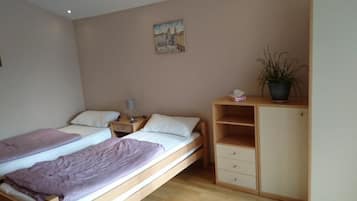 1 bedroom, iron/ironing board, WiFi, bed sheets