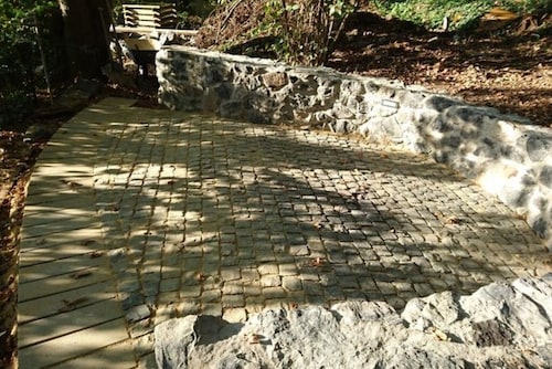 Quiet apartment with parking and stay in the countryside